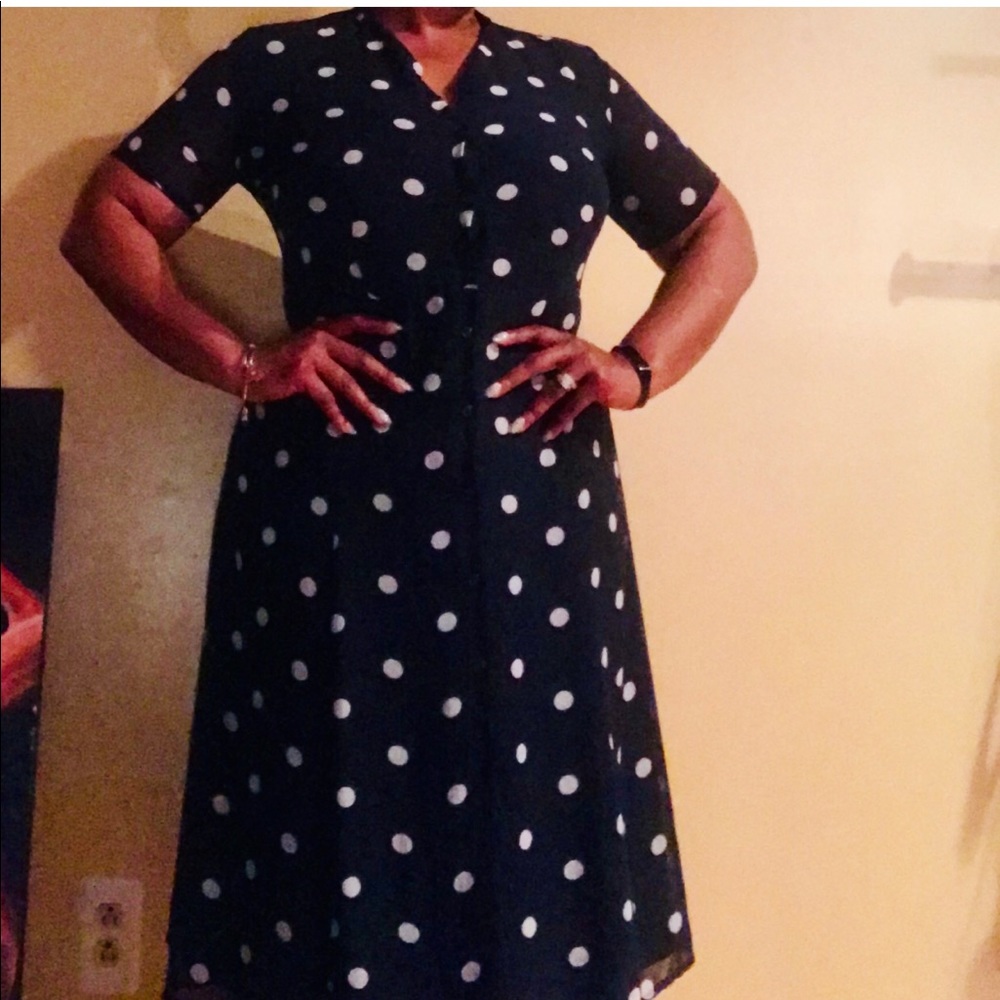 NWOT Eva Mendes size 8 black with white polka dots